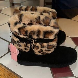 Leopard Print Faux Fur Boots